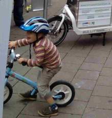 kleiner Junge Auftakt Stadtradeln Foto Schruck